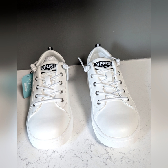 Vepose Shoes - Vepose Women Classic White Sneakers, Sz 6